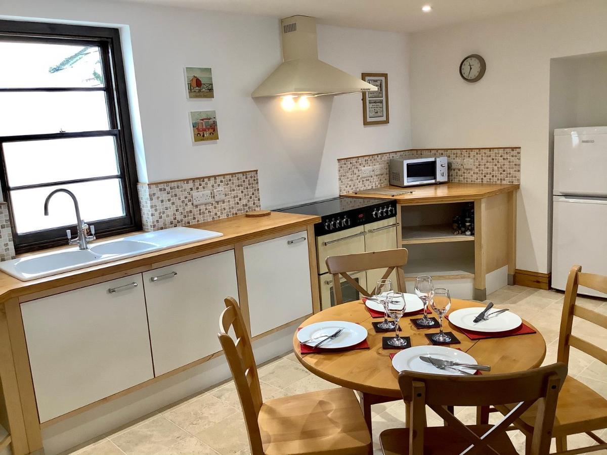 Scarborough House - Adults Only Holiday Home Торки Екстериор снимка