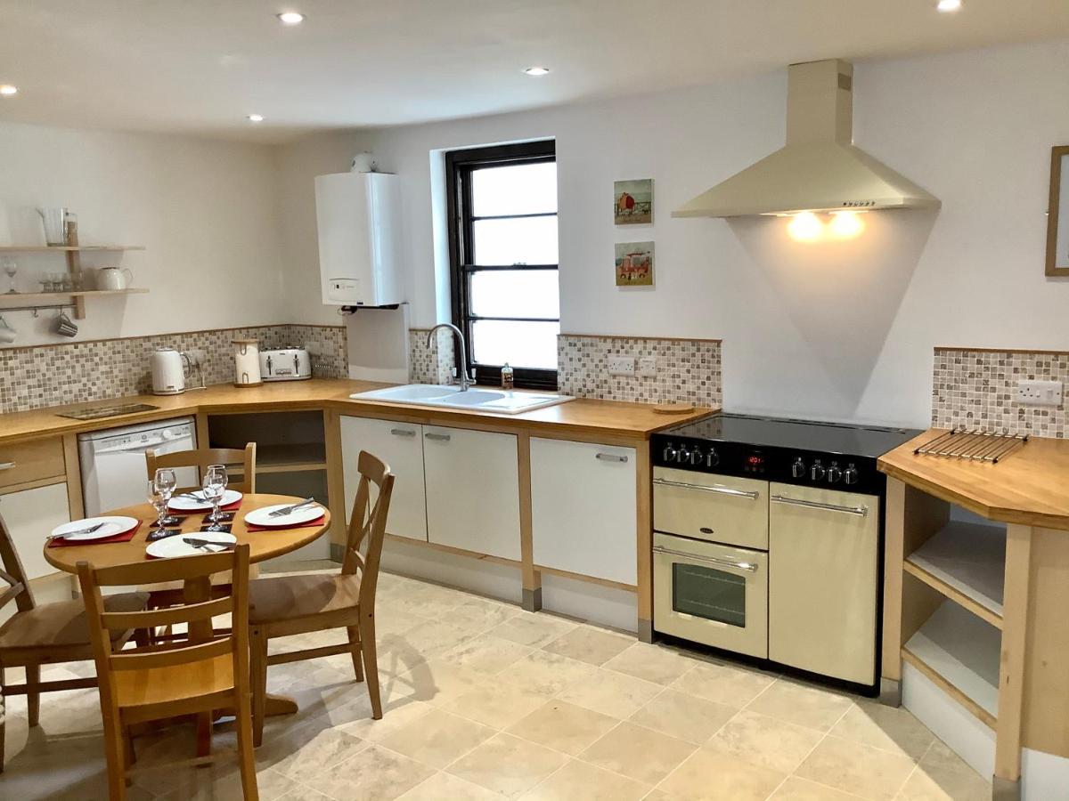 Scarborough House - Adults Only Holiday Home Торки Екстериор снимка